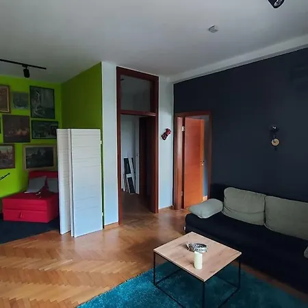 Turquoise Orange, The Art Of Vacation In Apartment Belgrade